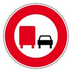 Panneau-Interdiction-depasser-vehicules-transportants-des-marchandises.jpg