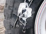 pneu explose 2.jpg