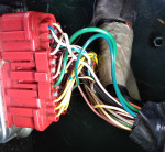 Uniquement sur le fil vert, les autres sont...les poils de mon chien!