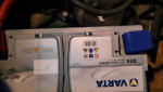 Batterie du Defender avec cosse négative à serrage rapide.png