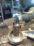 Voici la réparation, la tige filetée est &quot;entérrée&quot; de 15 mm soit un peu plus d' 1 fois le diamètre de la tige (12mm)